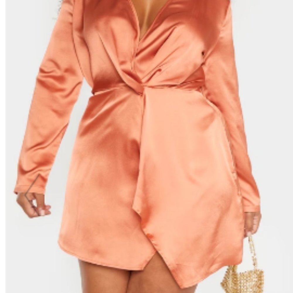 PrettyLittleThing RUST SATIN LONG SLEEVE WRAP DRESS - US-M